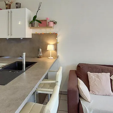 1 Bedroom Cozy Apartment In Audenge *