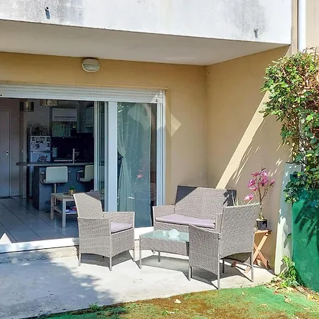 Gorgeous In With Kitchen Apartment *